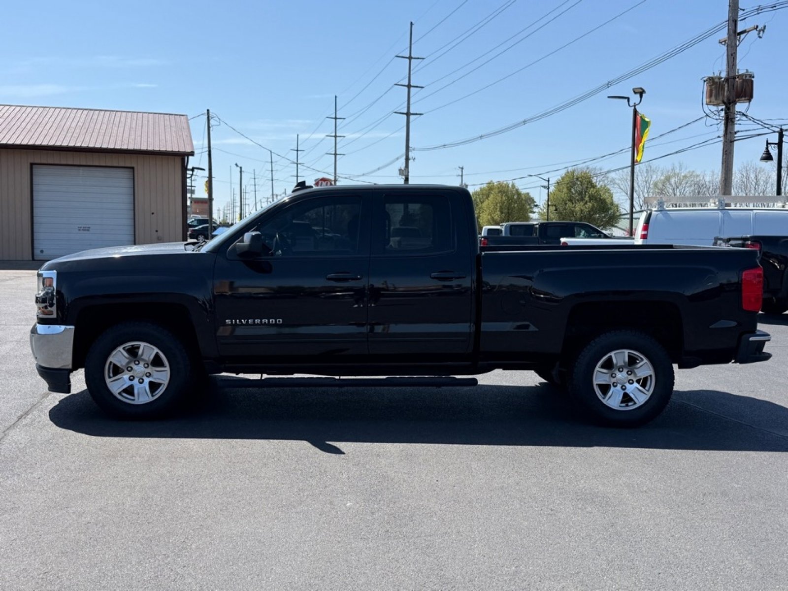 Used 2017 Chevrolet Silverado 1500 LT w/ All Star Edition RWD image 5