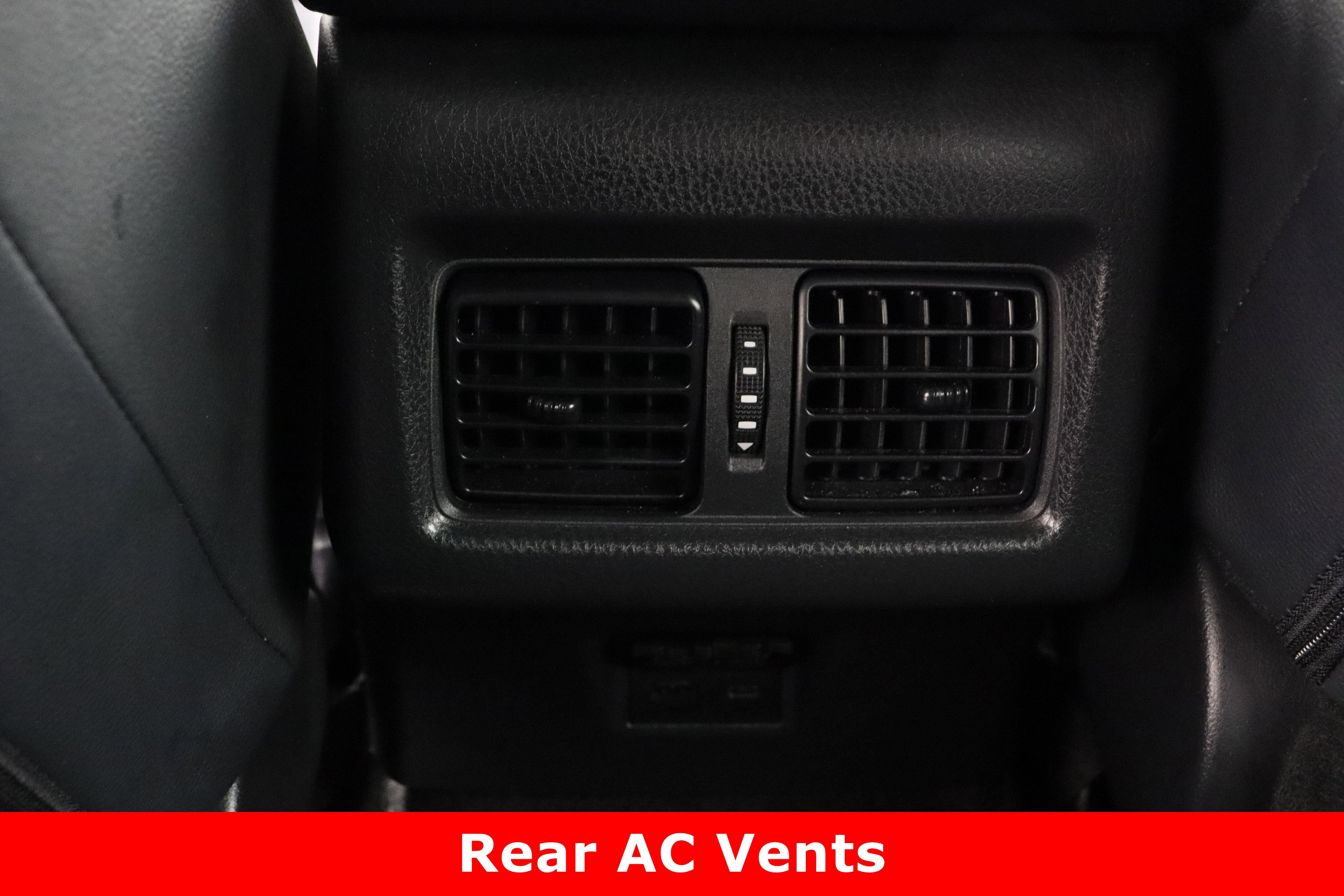 Used 2025 Toyota Camry SE image 29