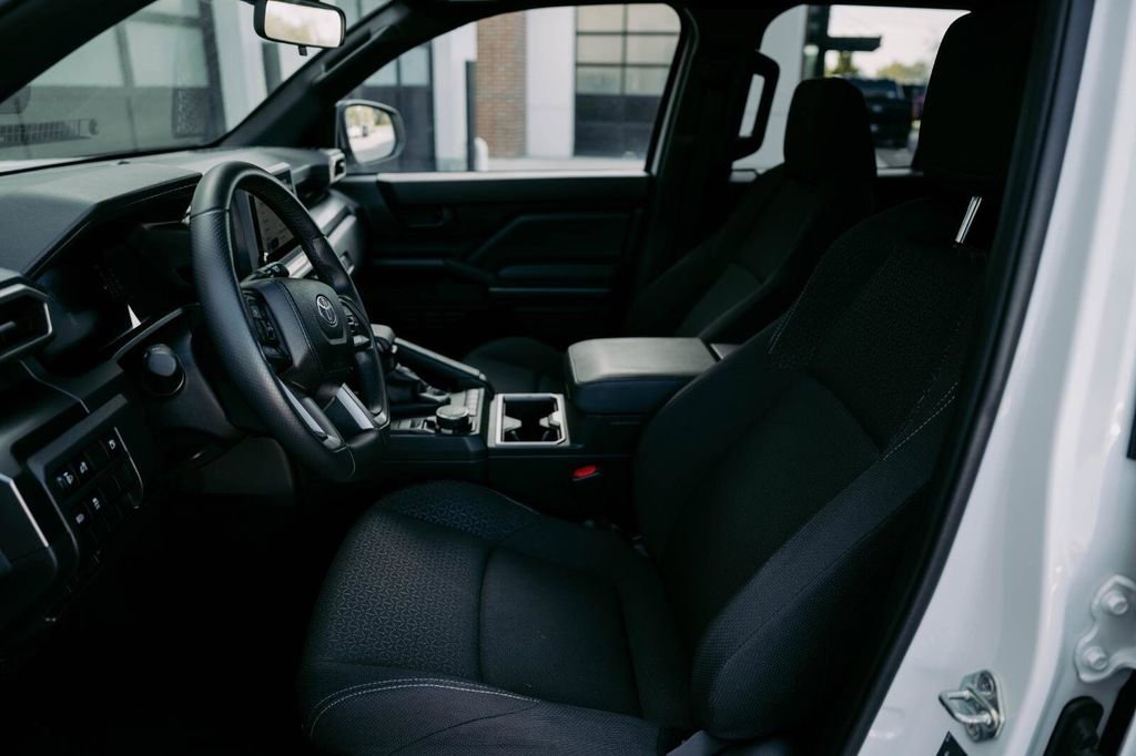 Used 2025 Toyota 4Runner SR5 image 16