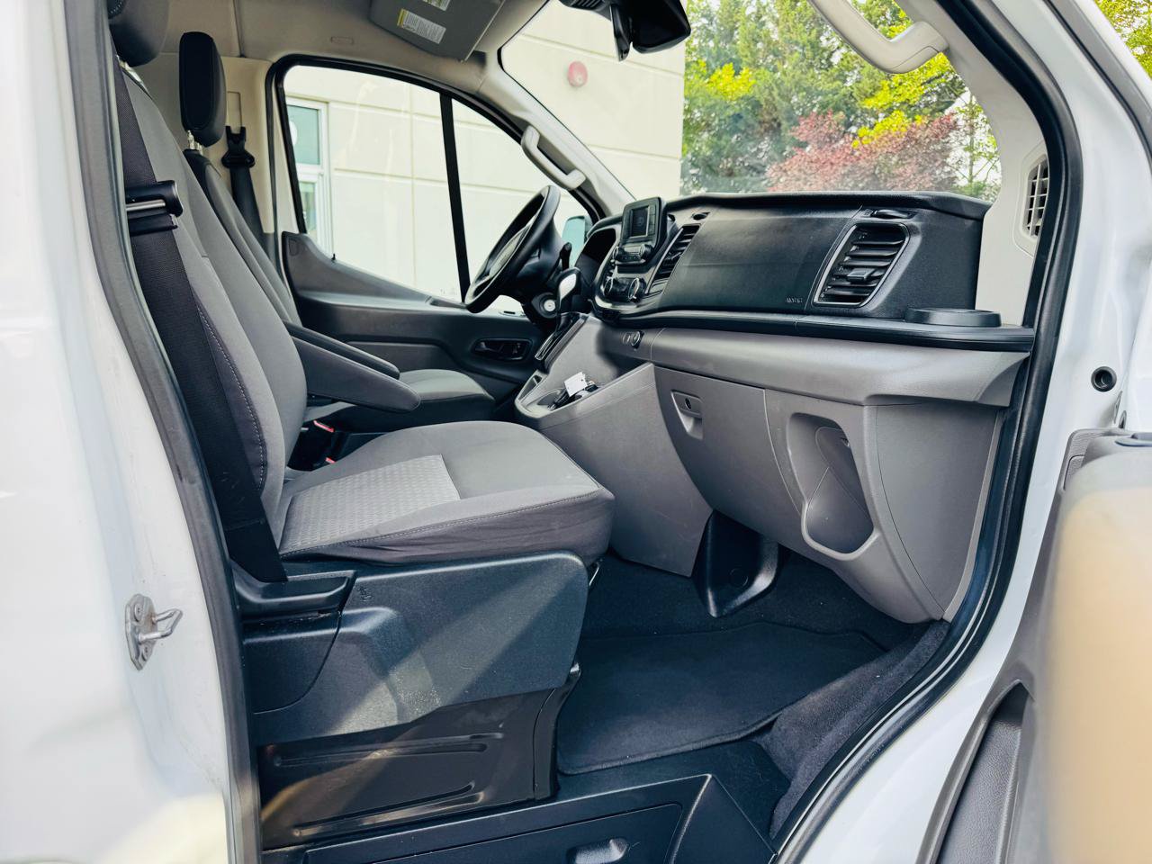 Used 2020 Ford Transit 350 XLT RWD image 20