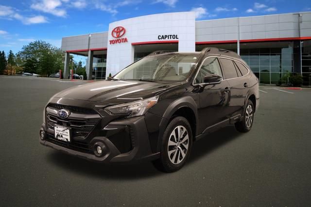 Used 2023 Subaru Outback Premium image 5