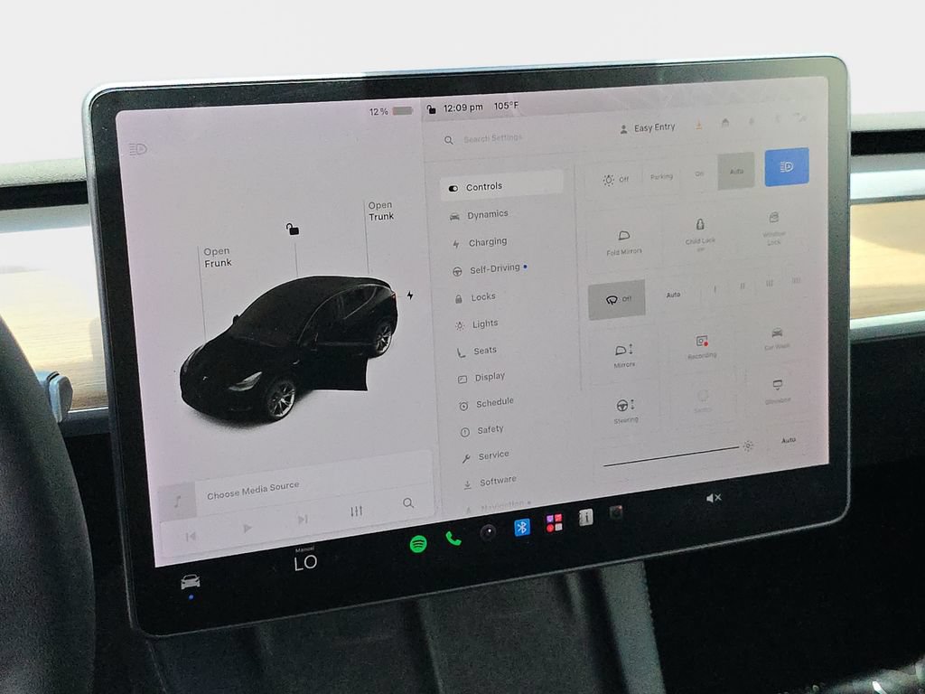 Used 2021 Tesla Model Y Long Range AWD/4WD image 32