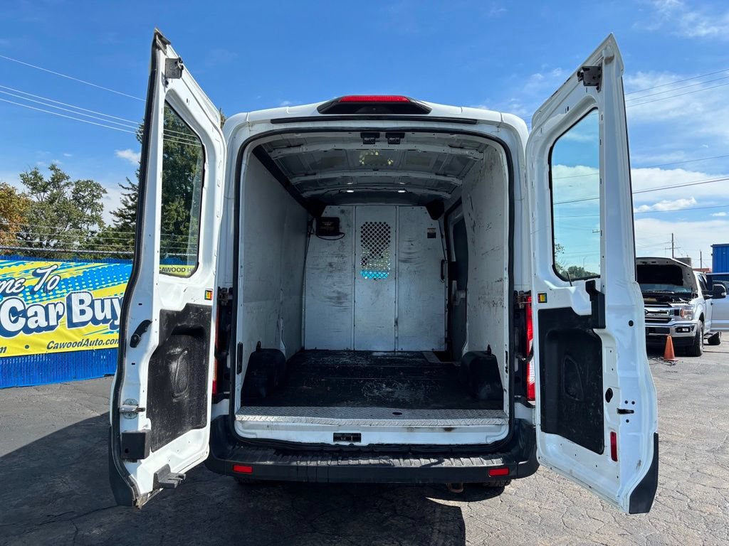 Used 2019 Ford Transit 250 148 Medium Roof RWD image 5