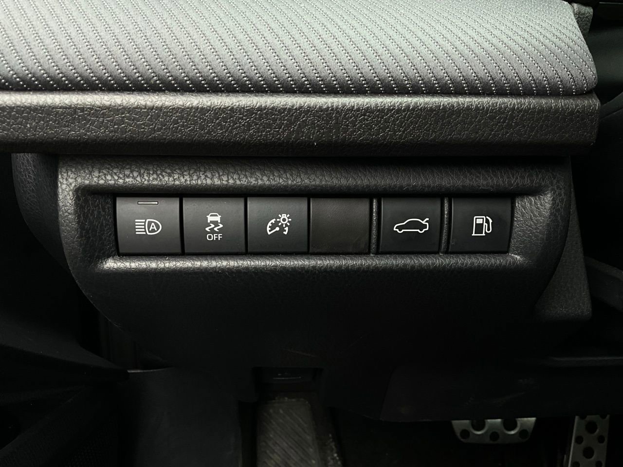 Used 2025 Toyota Camry SE image 22