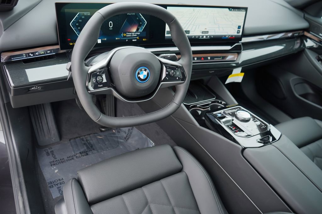 Used 2026 BMW i5 eDrive40 image 13