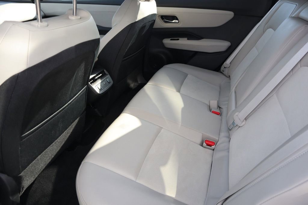 Certified 2024 Nissan Ariya FWD image 18