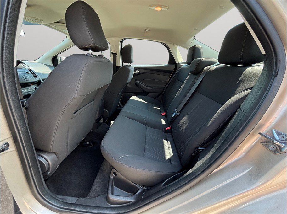 Used 2017 Ford Focus SE FWD image 26