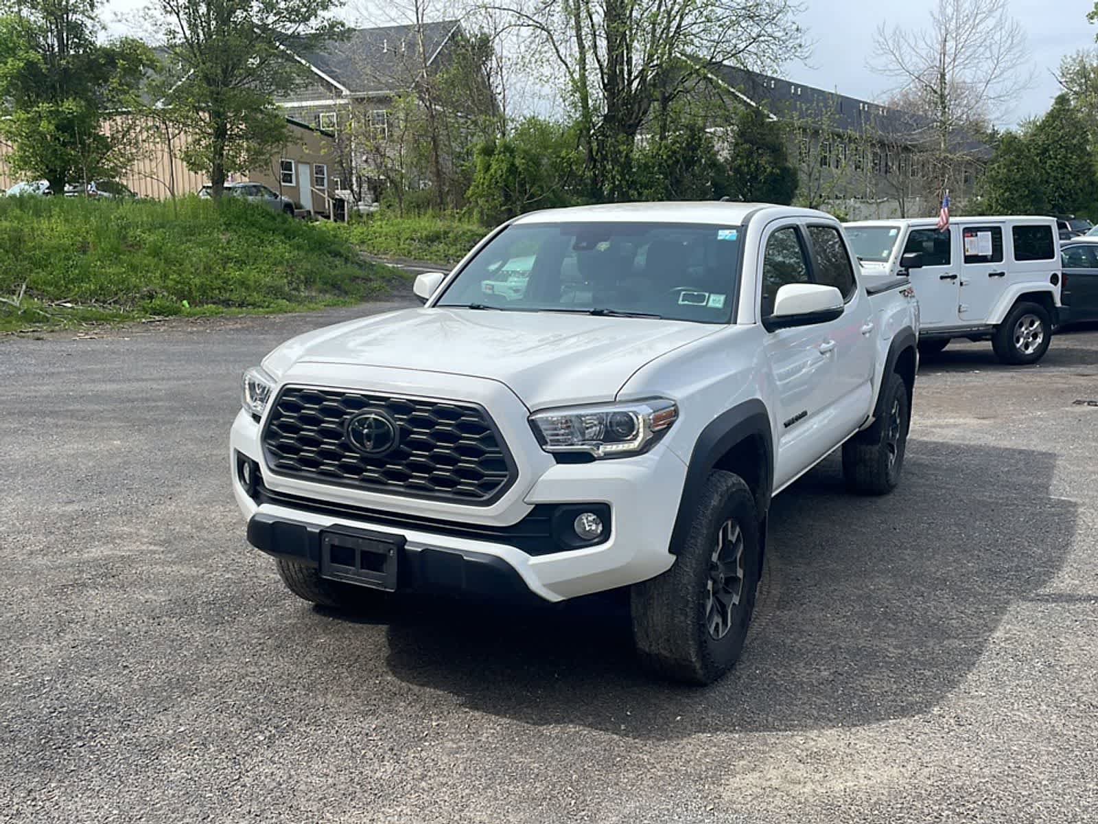 Used 2022 Toyota Tacoma TRD Off-Road AWD/4WD image 1