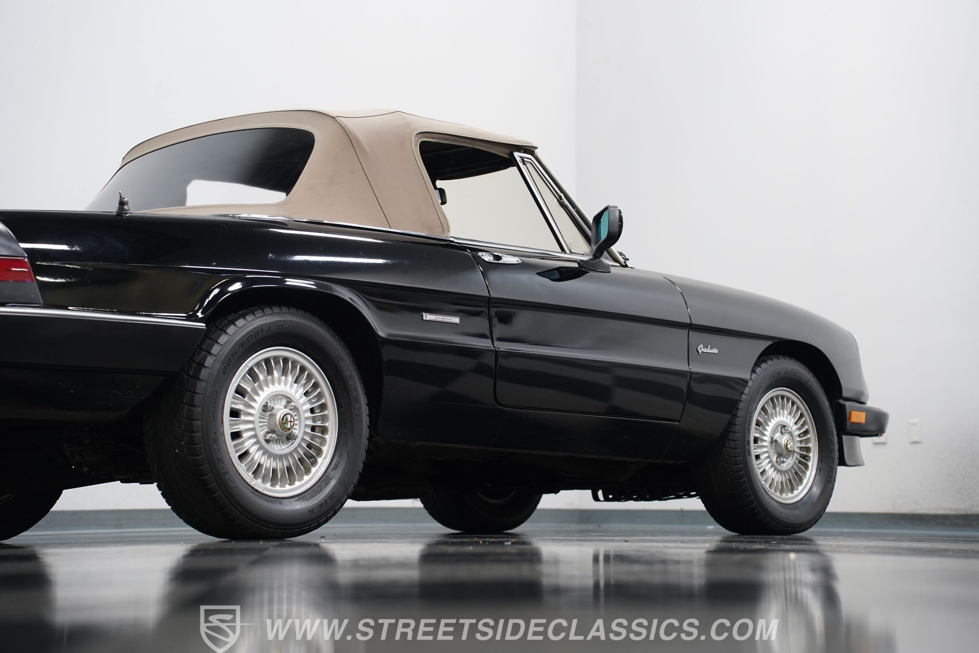 Used 1990 Alfa Romeo Spider Graduate RWD image 28