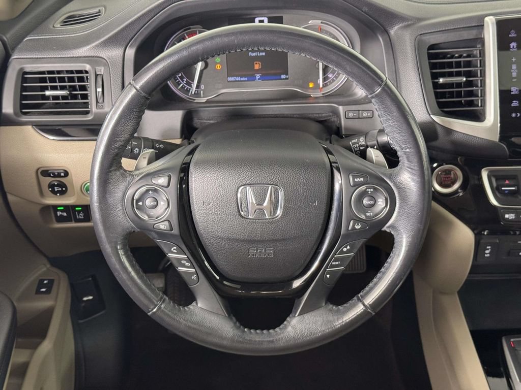 Used 2017 Honda Pilot Touring image 19