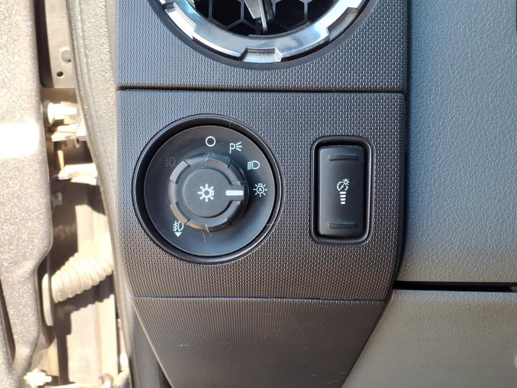 Used 2012 Ford F250 XLT w/ XLT Premium Pkg image 15