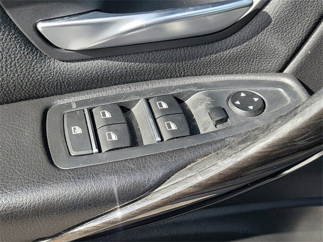 Used 2017 BMW 320i Sedan image 28