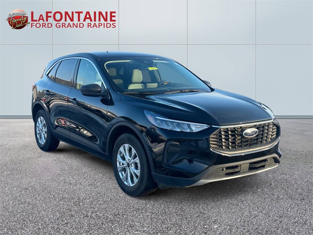 Used 2023 Ford Escape Active image 3