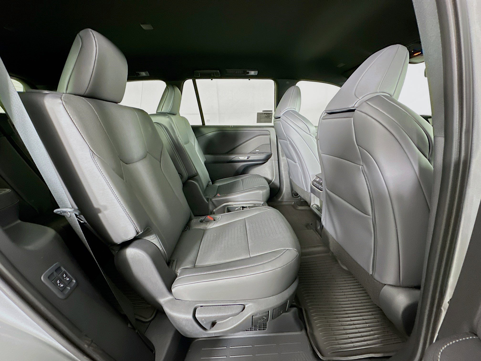 New 2026 Lexus TX 500h AWD image 31