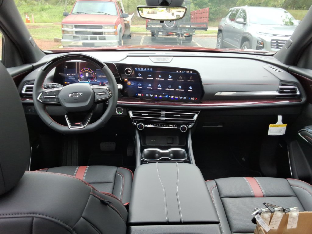 New 2027 Chevrolet Traverse RS FWD image 18