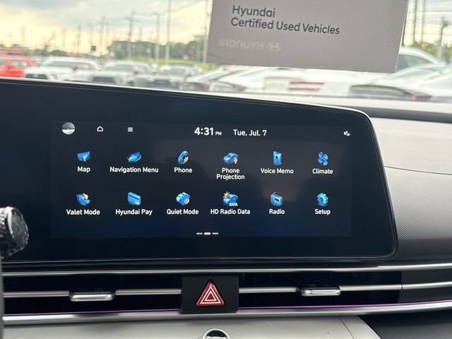 Certified 2024 Hyundai Elantra Limited FWD image 16