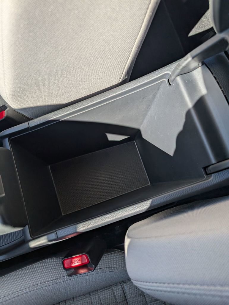 Used 2025 Honda HR-V LX image 37