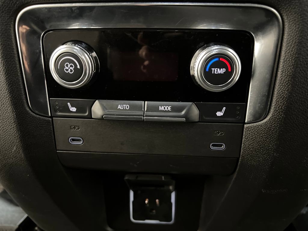 Used 2025 GMC Yukon Denali image 23