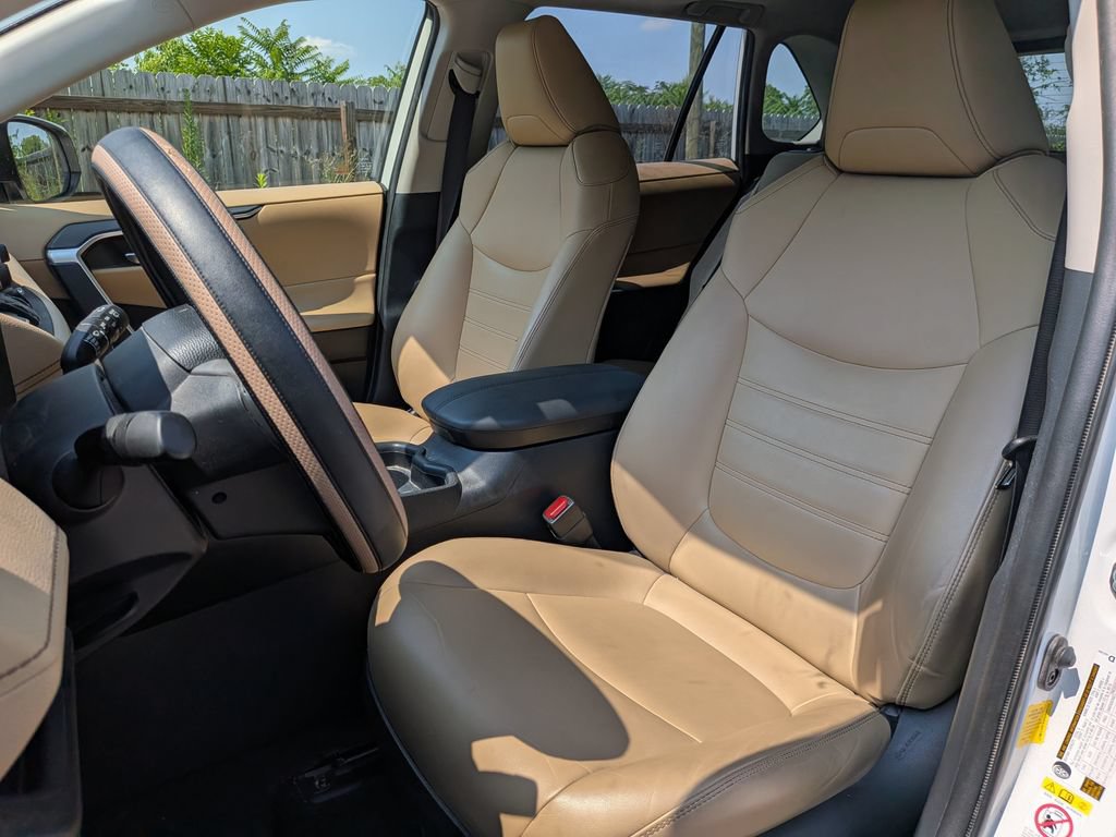 Used 2019 Toyota RAV4 XLE Premium w/ Advanced Technology Package FWD image 10