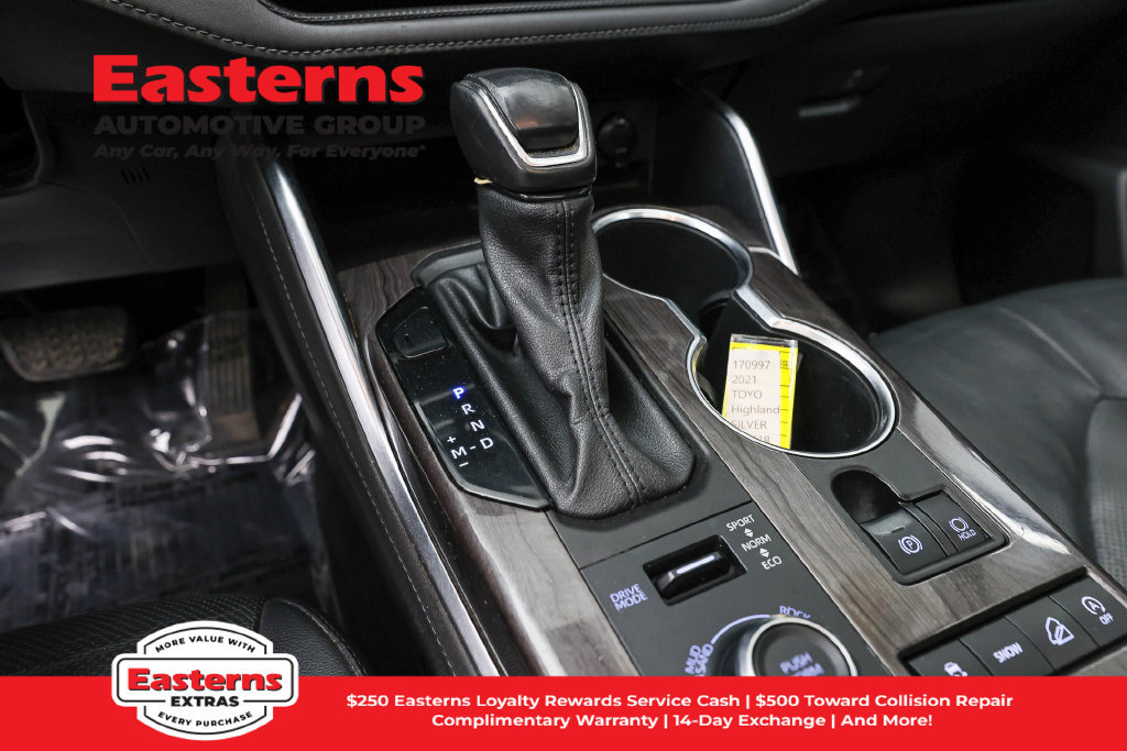 Used 2021 Toyota Highlander Limited AWD/4WD image 14