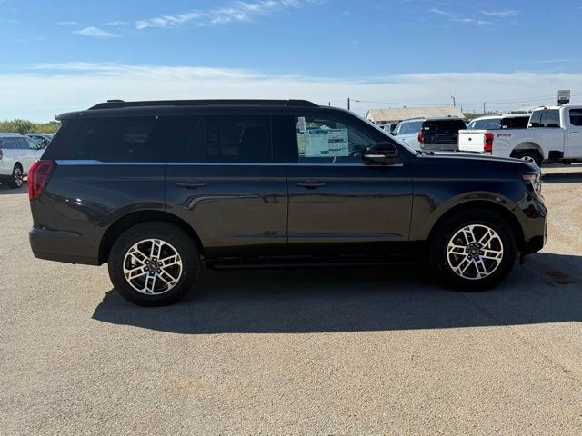 New 2025 Ford Expedition Active image 9
