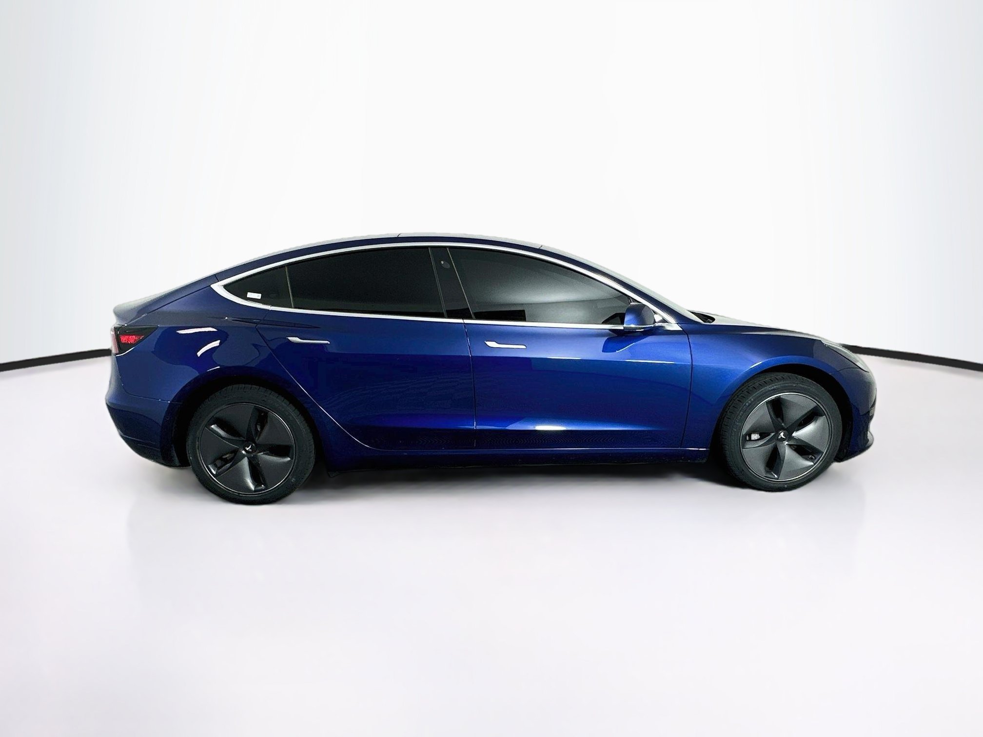 Used 2020 Tesla Model 3 Standard Range Plus RWD image 10