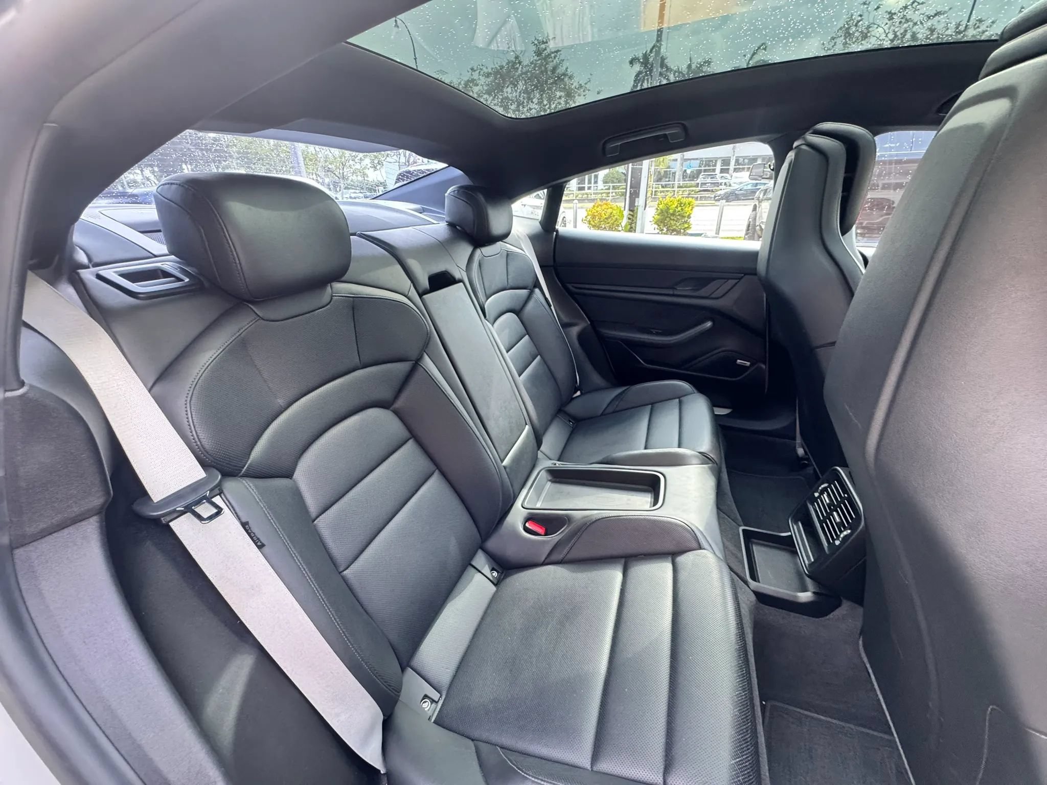 Used 2021 Porsche Taycan 4S AWD/4WD image 31