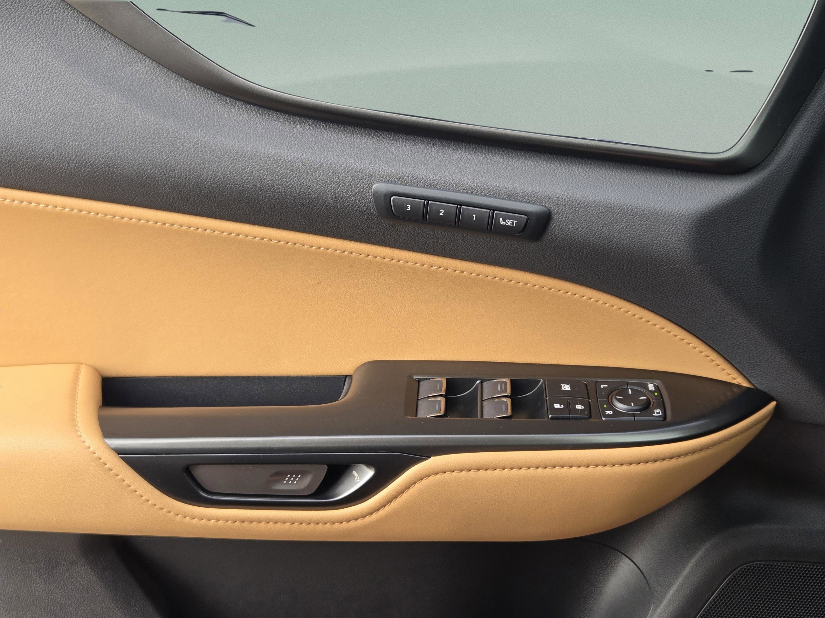 Used 2025 Lexus NX 350 Premium Package image 33