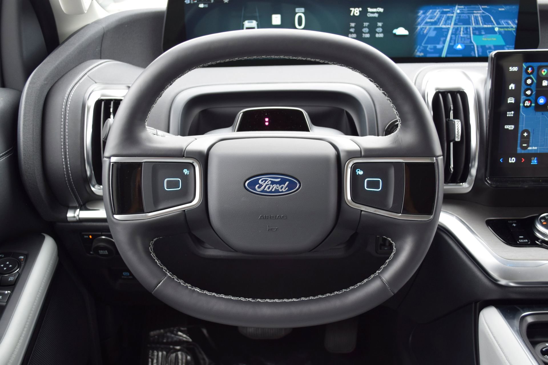 New 2026 Ford Expedition Platinum w/ Driver's Package image 8