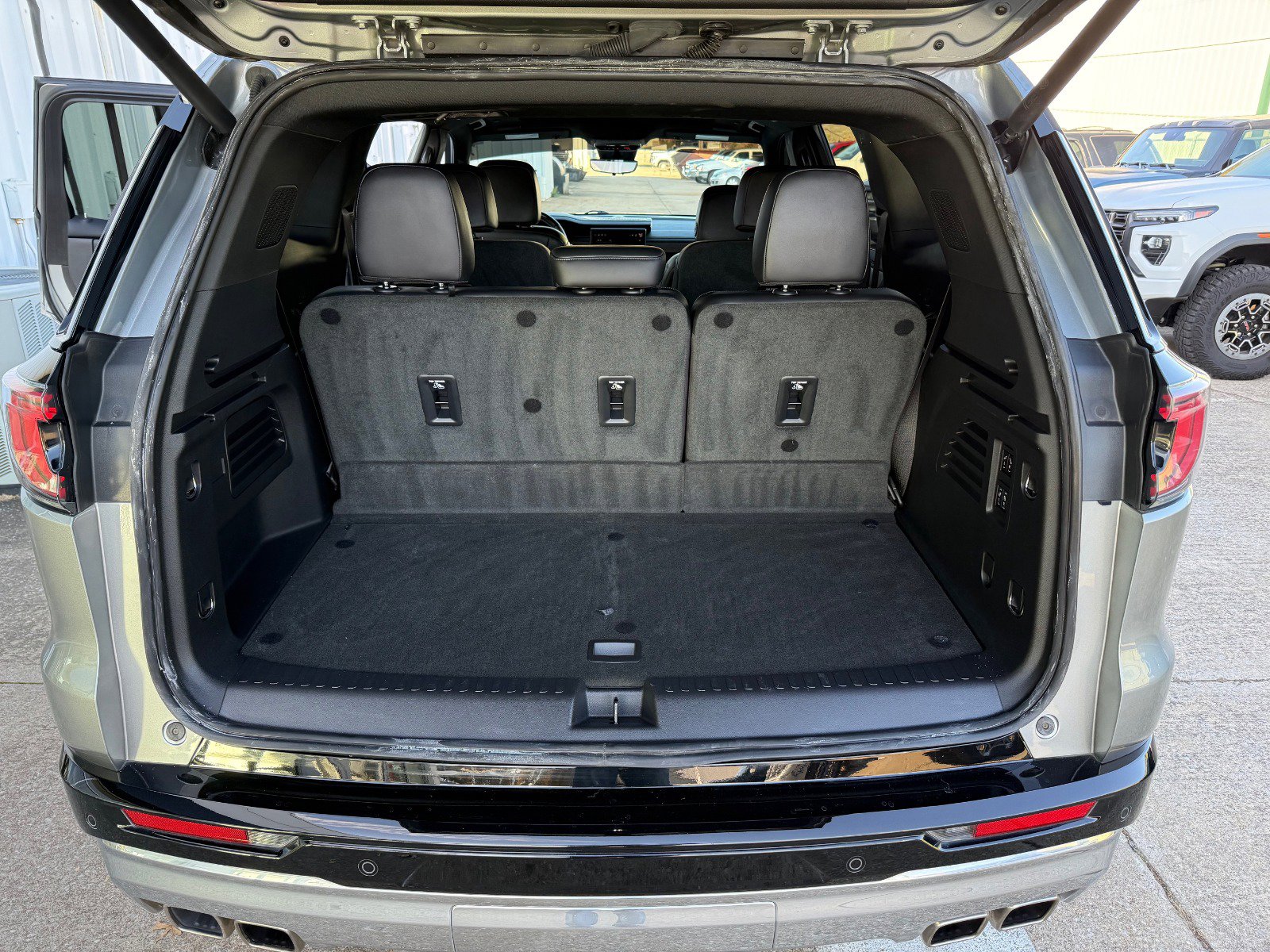 Certified 2024 GMC Acadia Denali w/ Super Cruise Package image 13