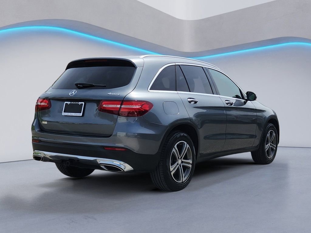 Certified 2017 Mercedes-Benz GLC 300 4MATIC image 4