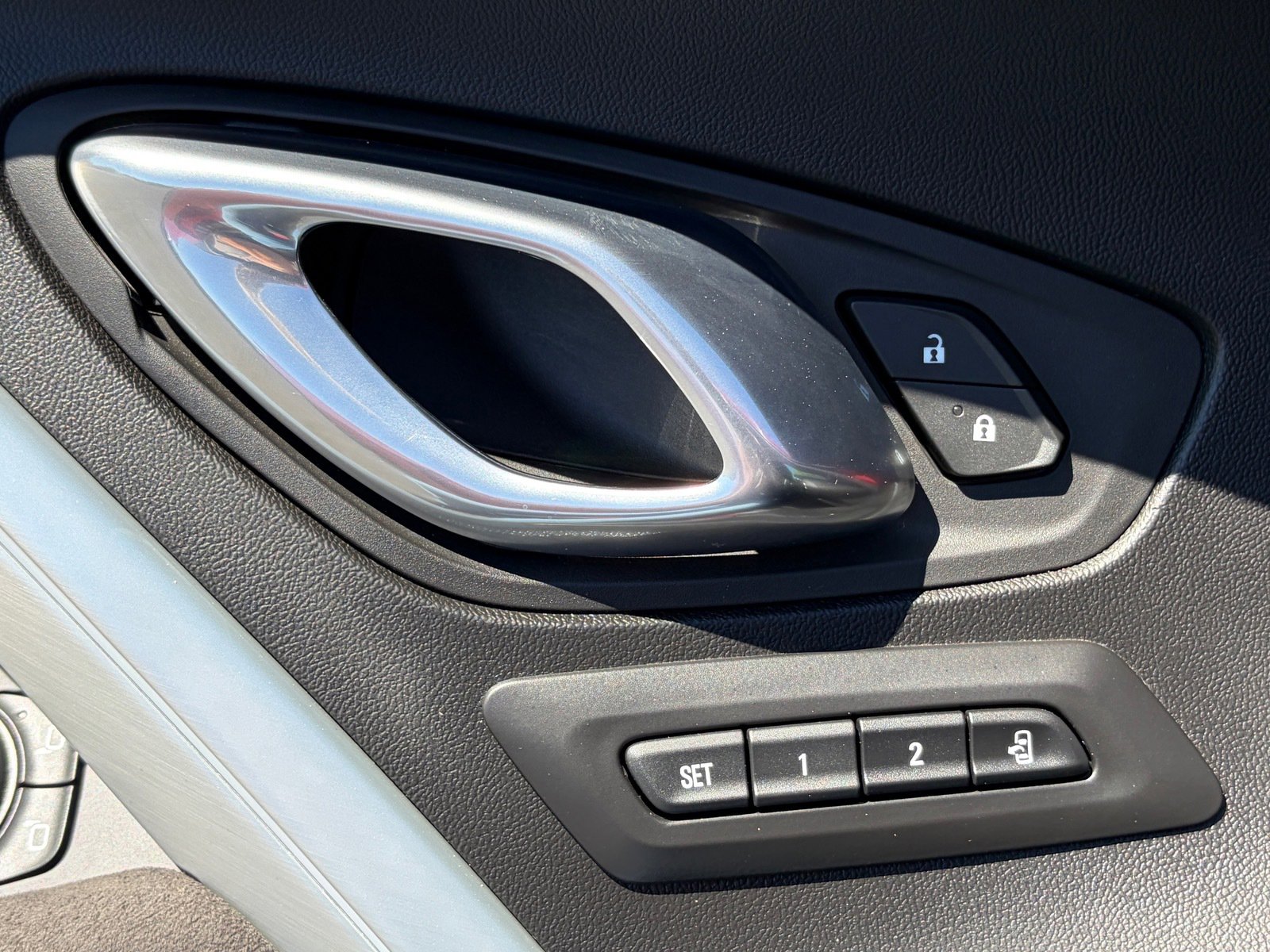 Used 2017 Chevrolet Camaro ZL1 image 13