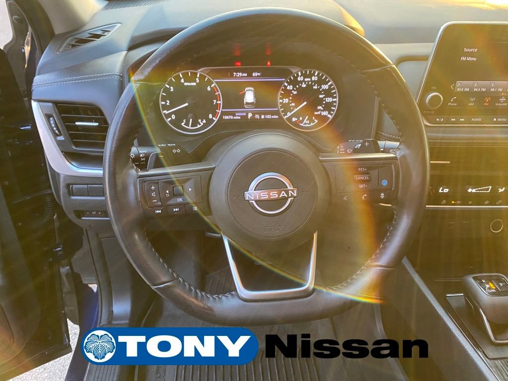 Certified 2024 Nissan Rogue SV w/ SV Premium Package image 14