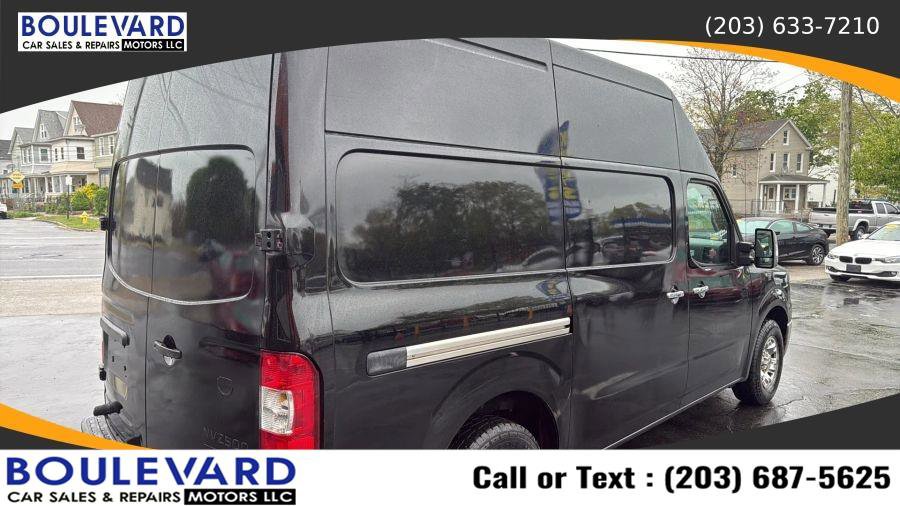 Used 2014 Nissan NV 2500 SV w/ V8 Appearance Package RWD image 7