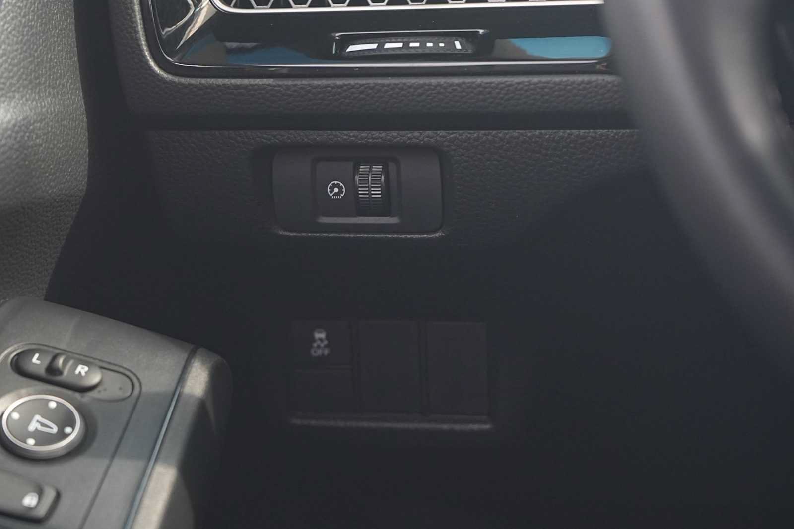 Used 2025 Honda Civic Sport image 23