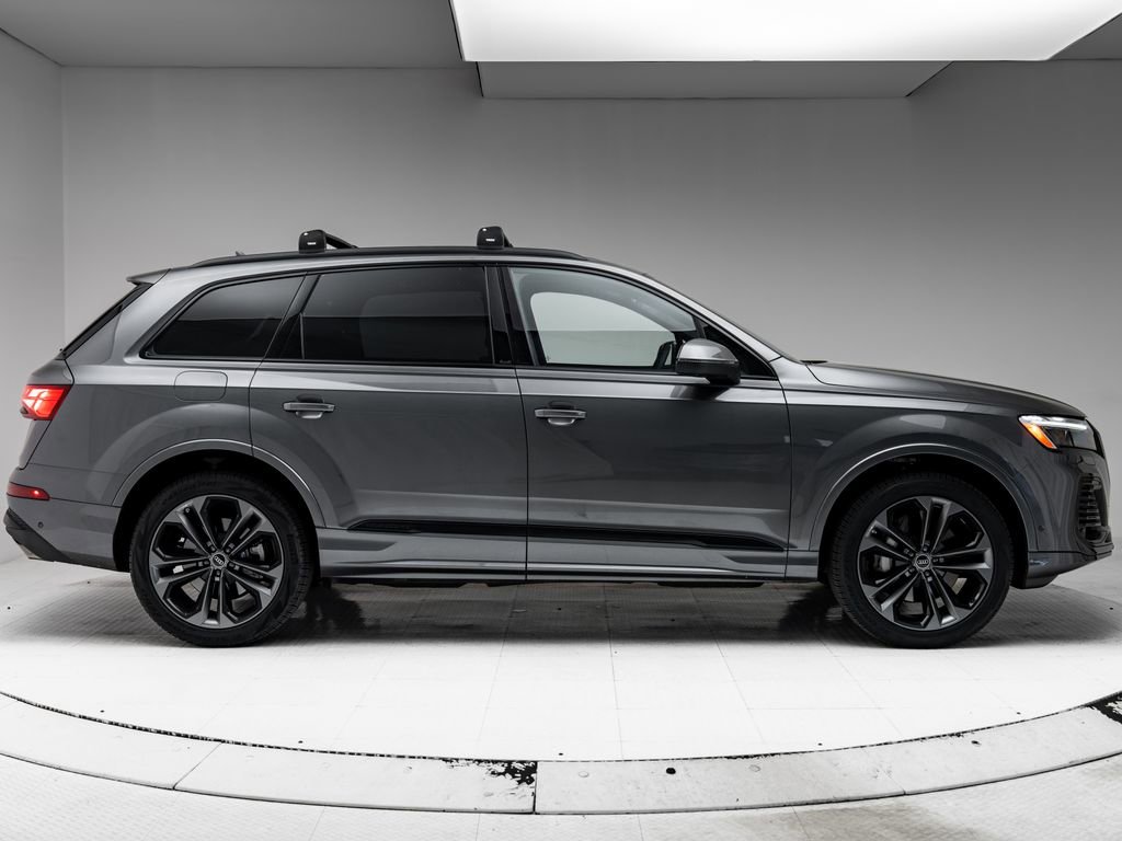 Certified 2025 Audi Q7 3.0T Premium Plus AWD/4WD image 34