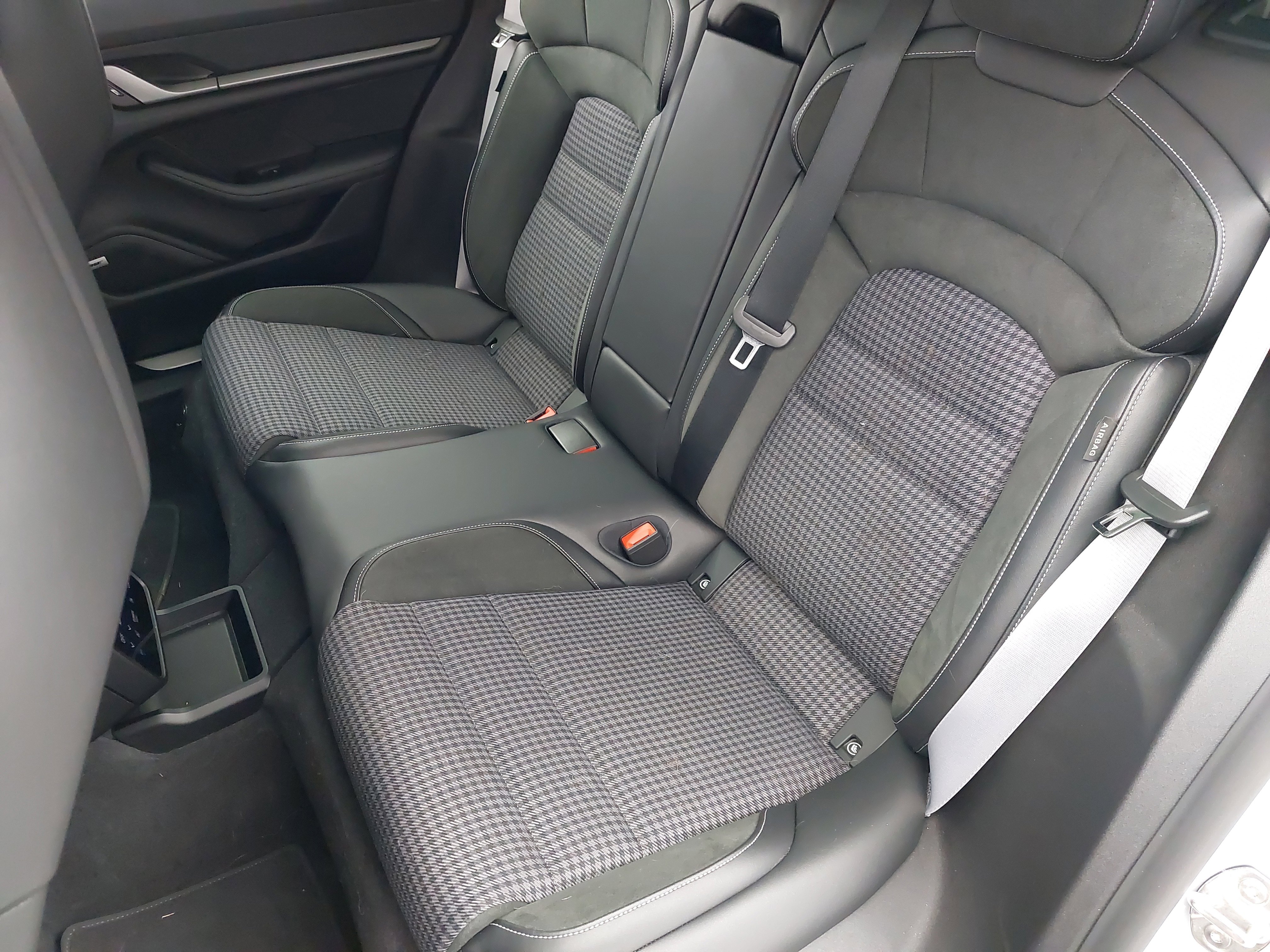 New 2025 Porsche Taycan 4S image 16