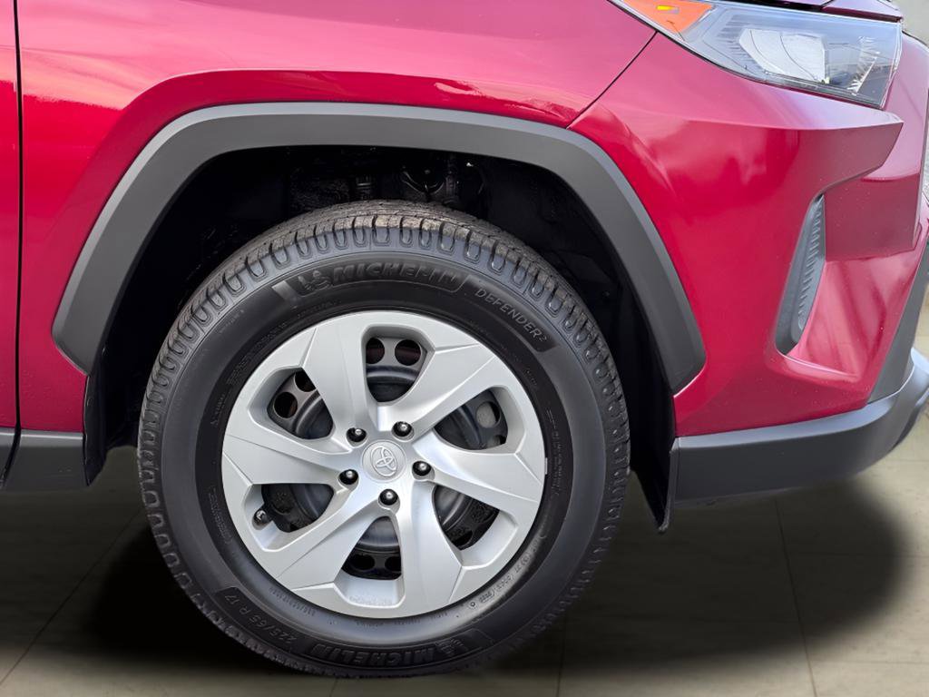 Used 2020 Toyota RAV4 LE image 38
