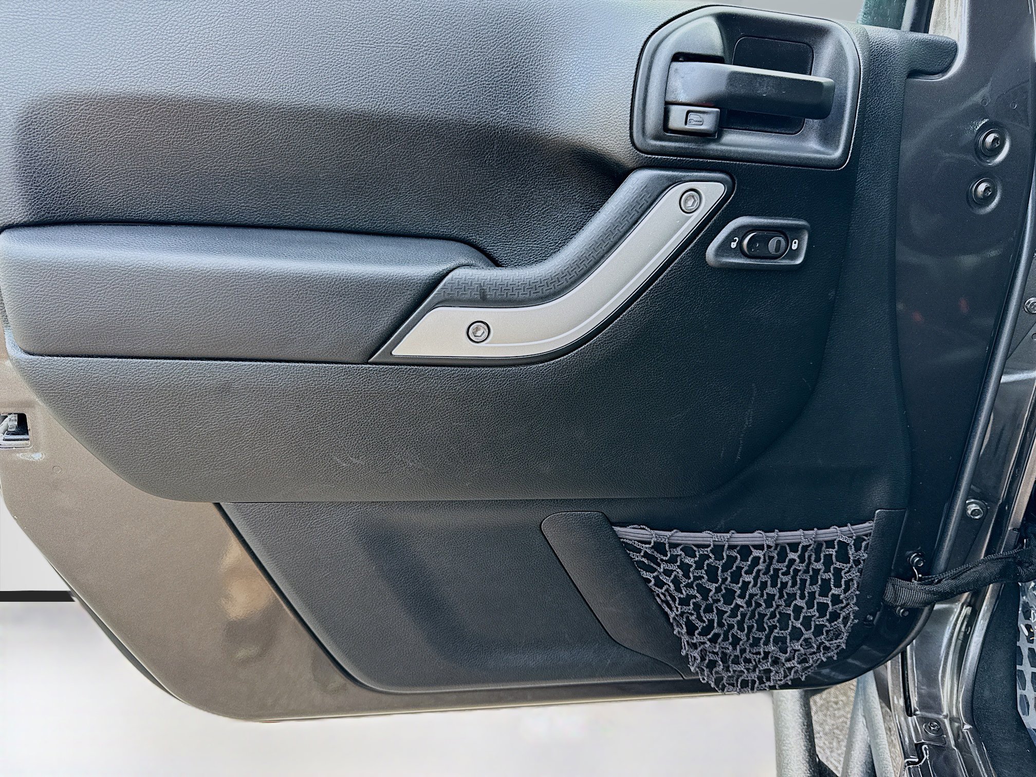 Used 2017 Jeep Wrangler Unlimited Rubicon w/ Dual Top Group AWD/4WD image 19