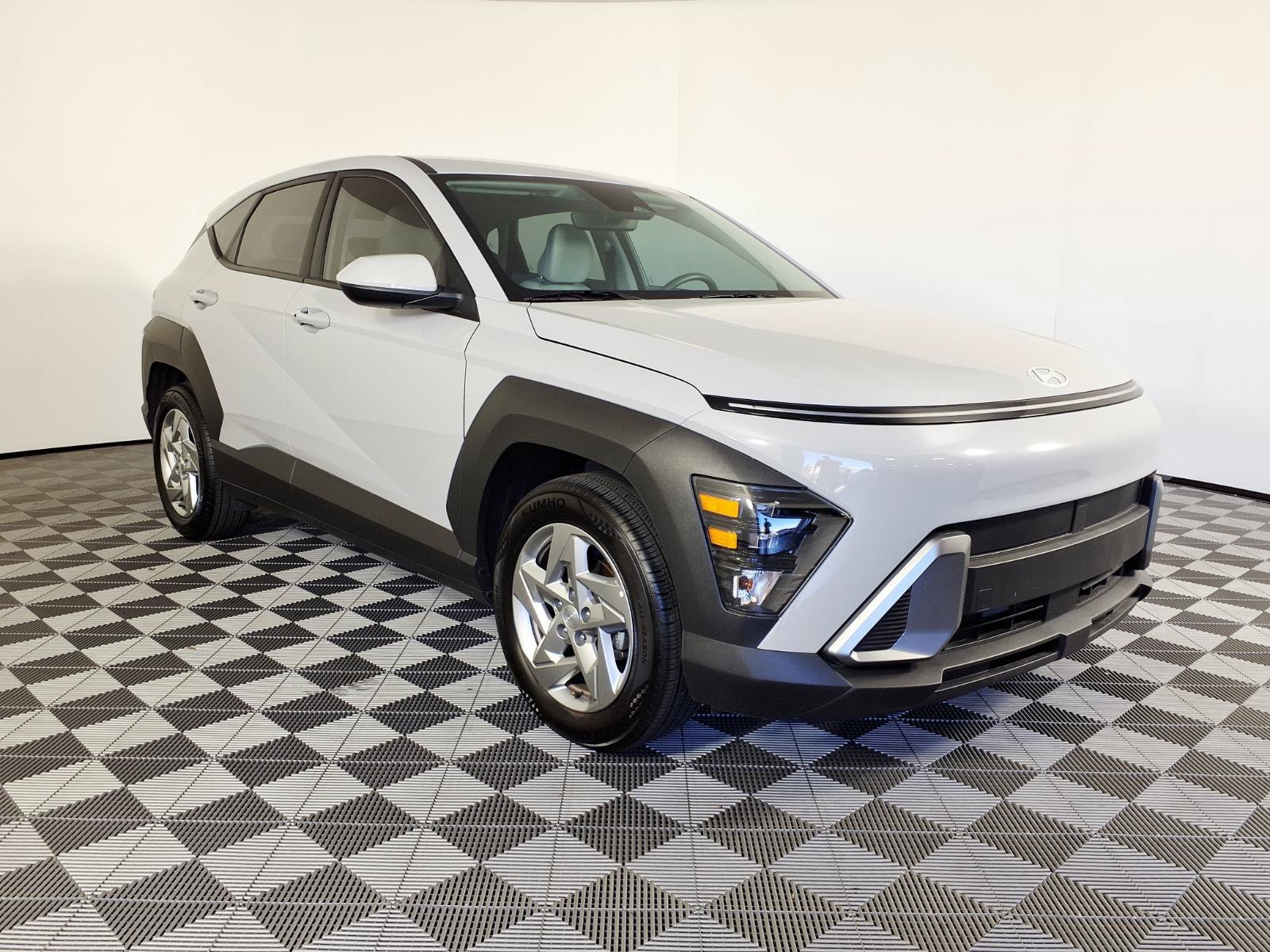 Certified 2026 Hyundai Kona SE FWD image 3
