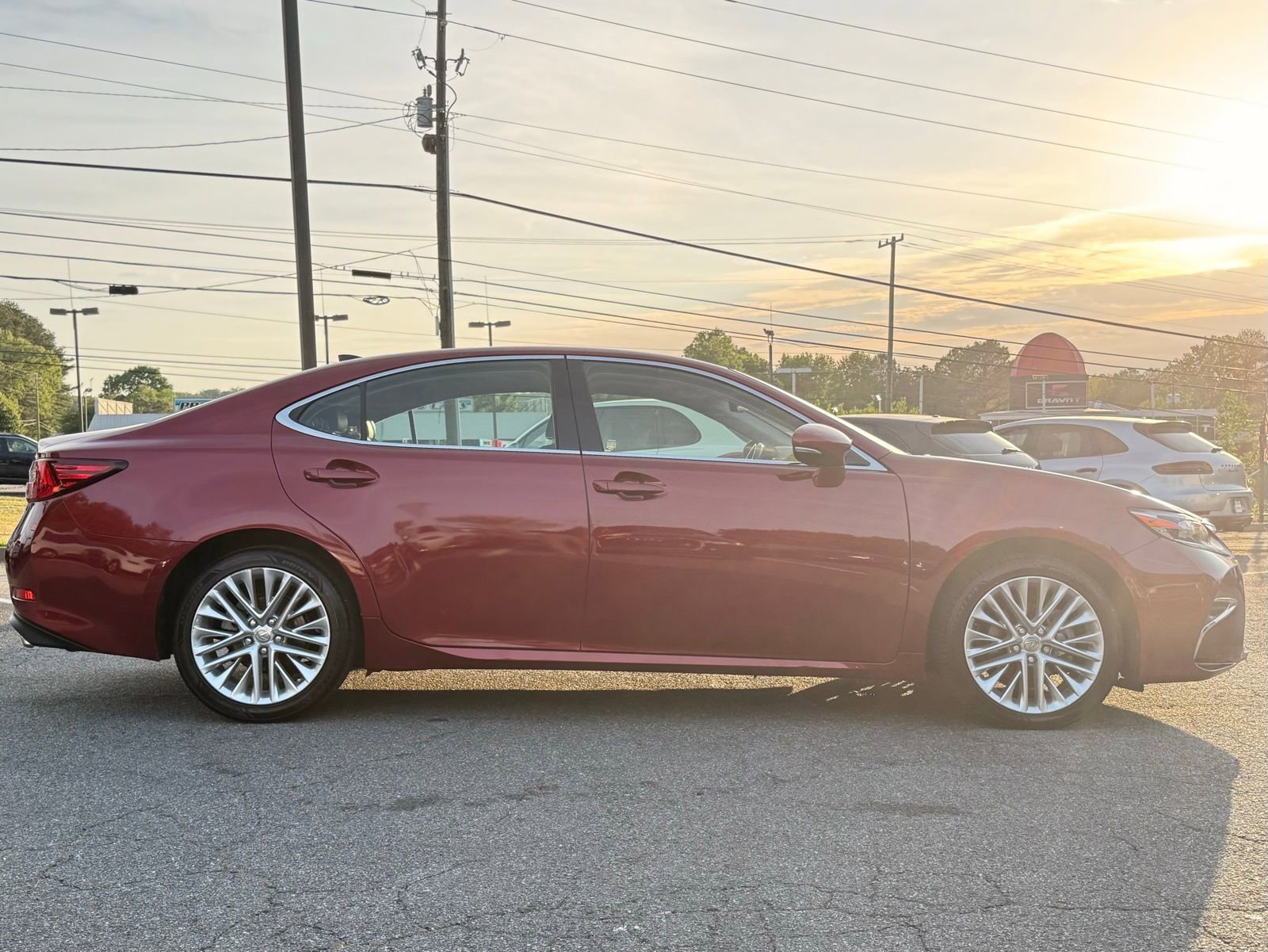 Used 2016 Lexus ES 350 w/ Luxury Package w/Wood Trim FWD image 6