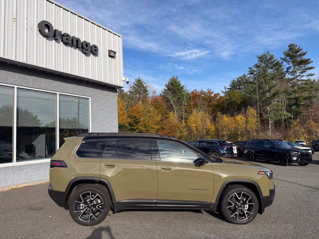 Used 2026 Jeep Cherokee Overland w/ Advanced Pro Tech Group AWD/4WD image 6
