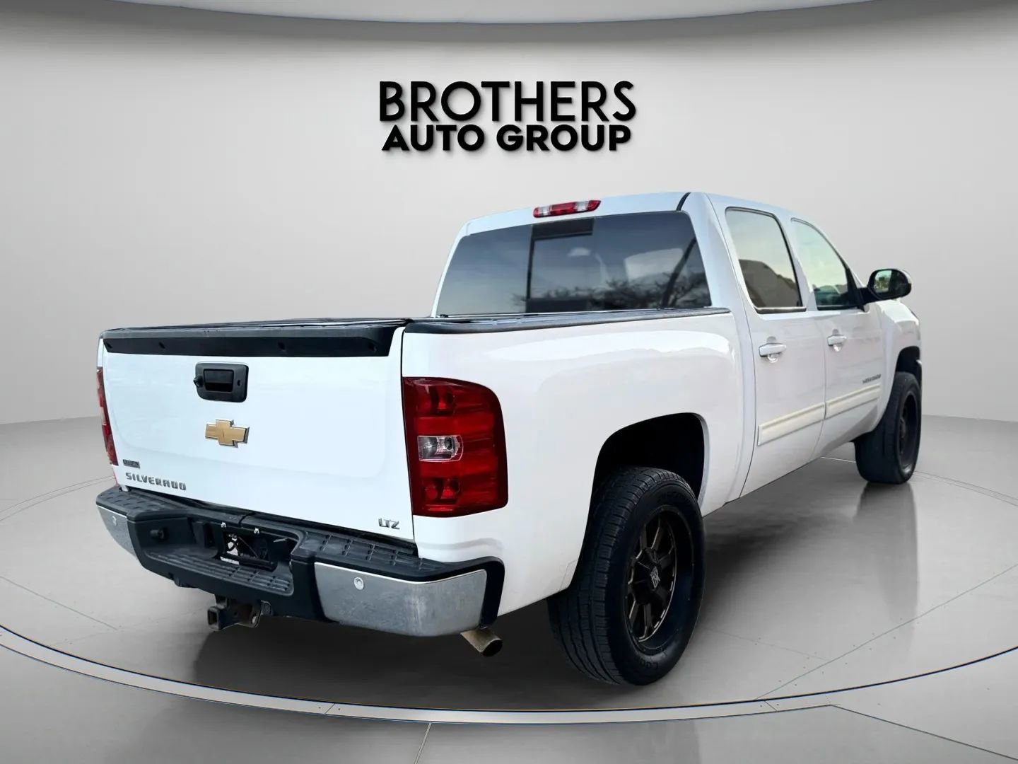 Used 2011 Chevrolet Silverado 1500 LTZ w/ LTZ Plus Package RWD image 22