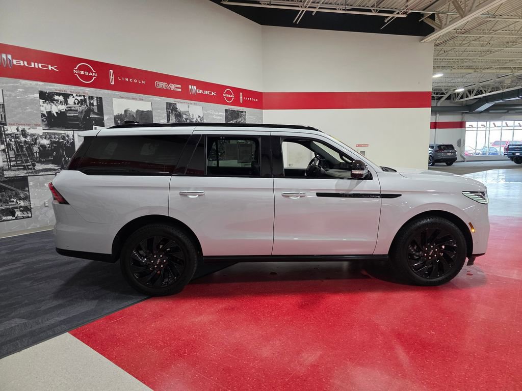 Certified 2025 Lincoln Navigator Reserve w/ Jet Appearance Package image 2