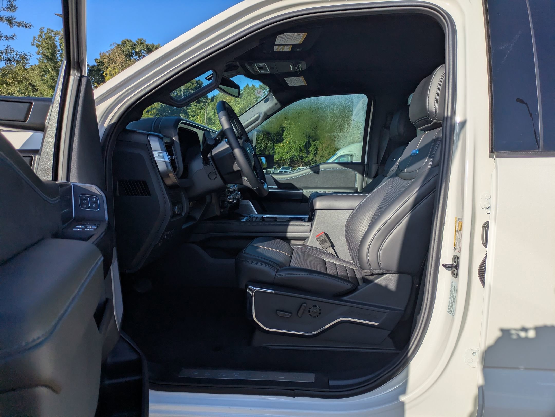 New 2026 Ford F250 Platinum w/ Tremor Off-Road Package image 13