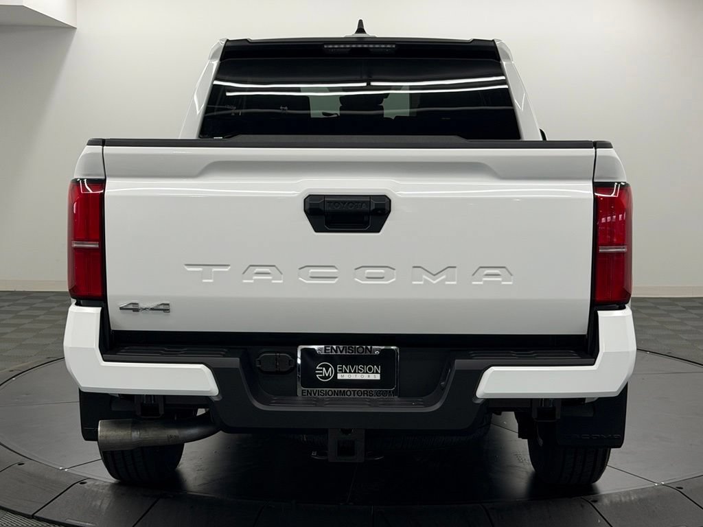 Used 2026 Toyota Tacoma SR5 AWD/4WD image 11