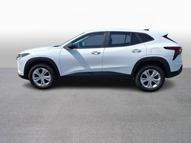 Used 2025 Chevrolet Trax LS image 7