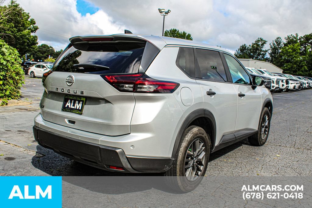 Used 2024 Nissan Rogue S FWD image 5