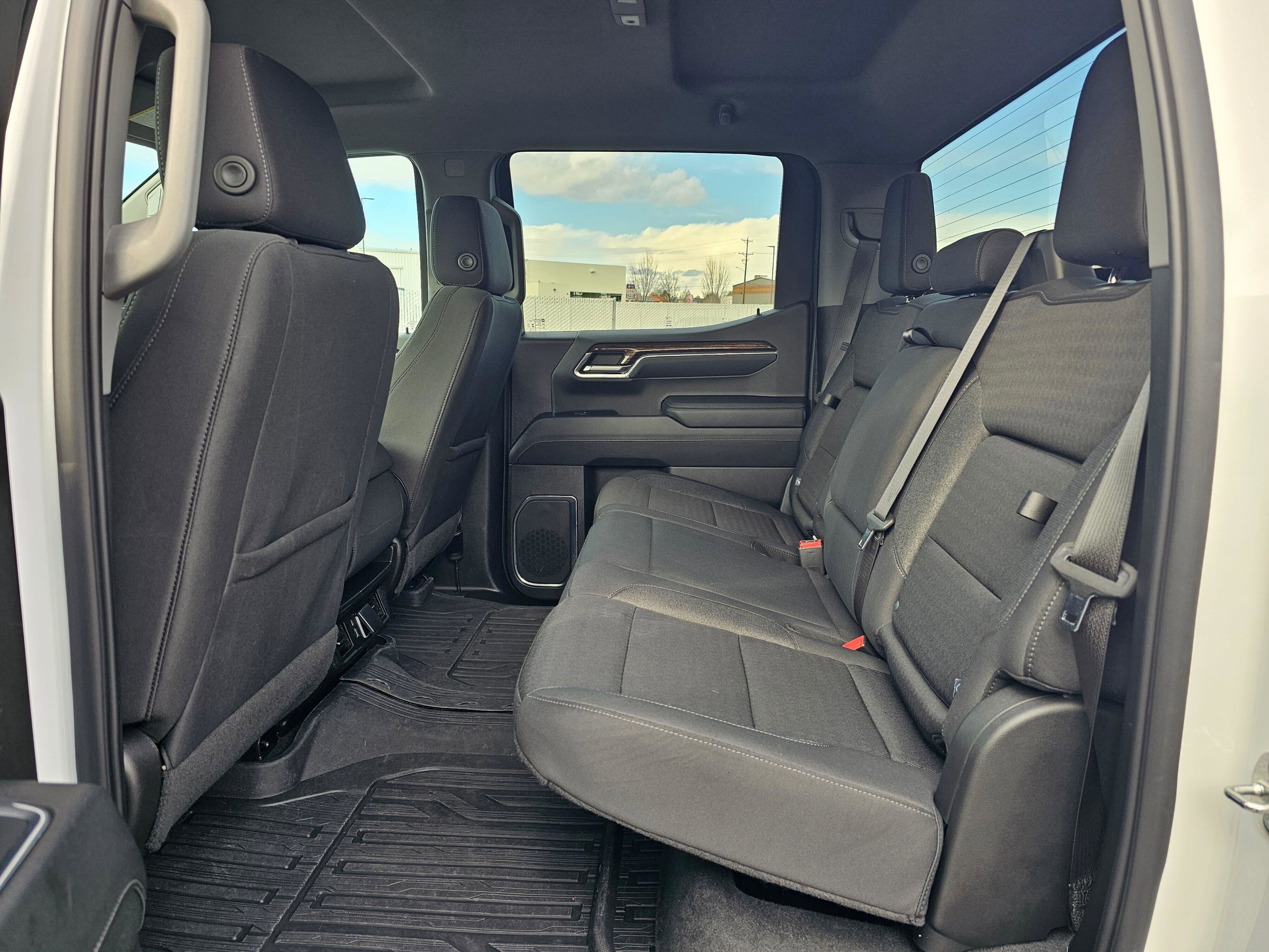 Used 2024 GMC Sierra 1500 Elevation w/ LPO, Elevation Black Package image 13