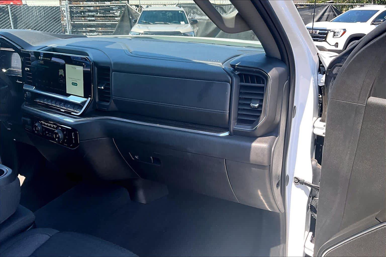Used 2025 Chevrolet Silverado 1500 LT RWD image 19